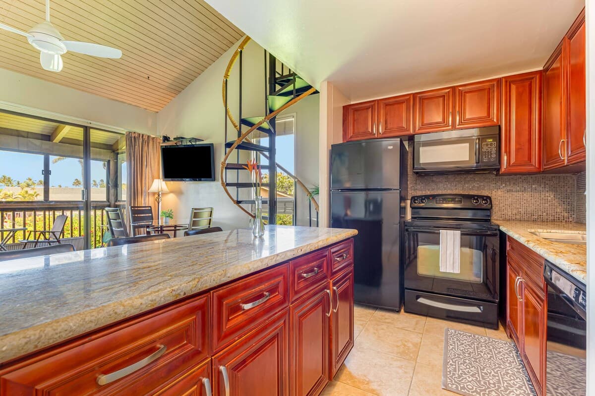 Condo in Kahuku · ★4.66 · 2 bedrooms · 4 beds · 2.5 shared baths - Photo 2