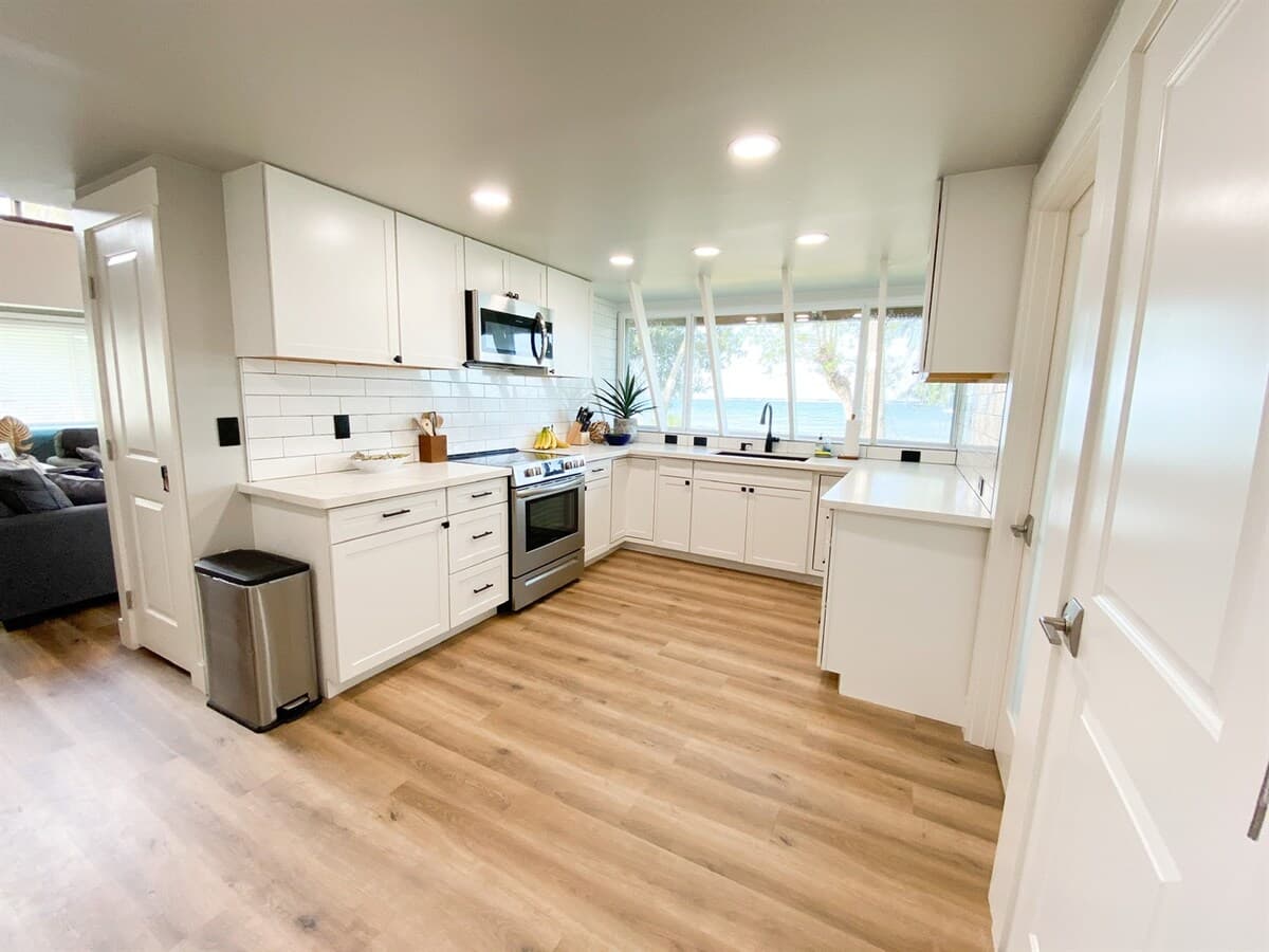 Home in Hauula · ★4.65 · 4 bedrooms · 7 beds · 2 private baths - Photo 3