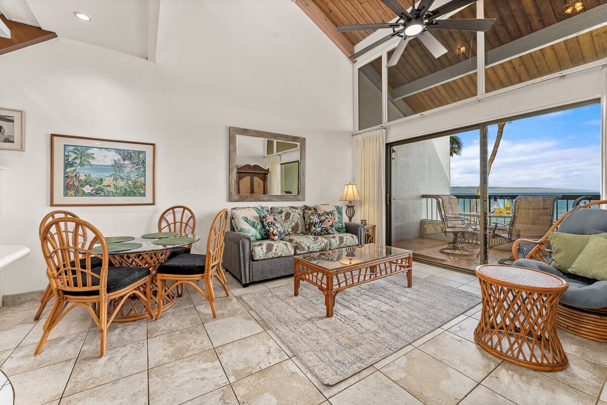 Condo in Lahaina · ★4.79 · 2 bedrooms · 3 beds · 2 private baths - Photo 4