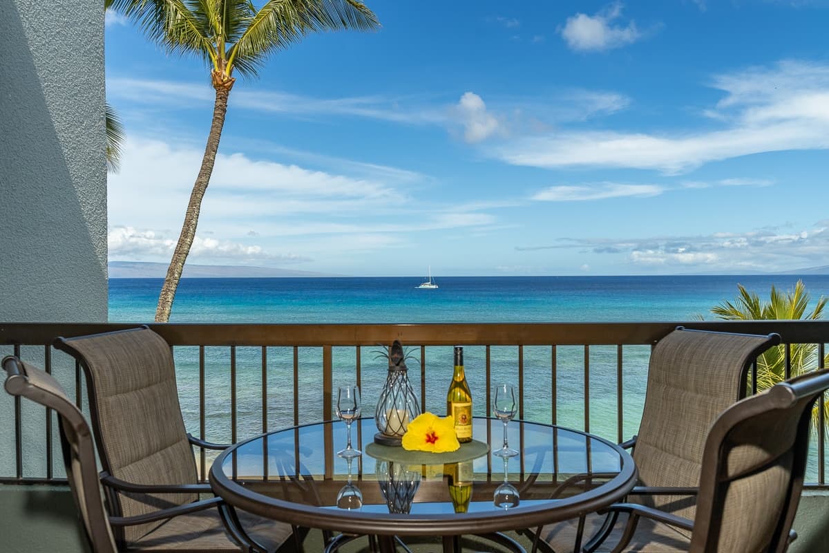 Condo in Lahaina · ★4.79 · 2 bedrooms · 3 beds · 2 private baths - Photo 2