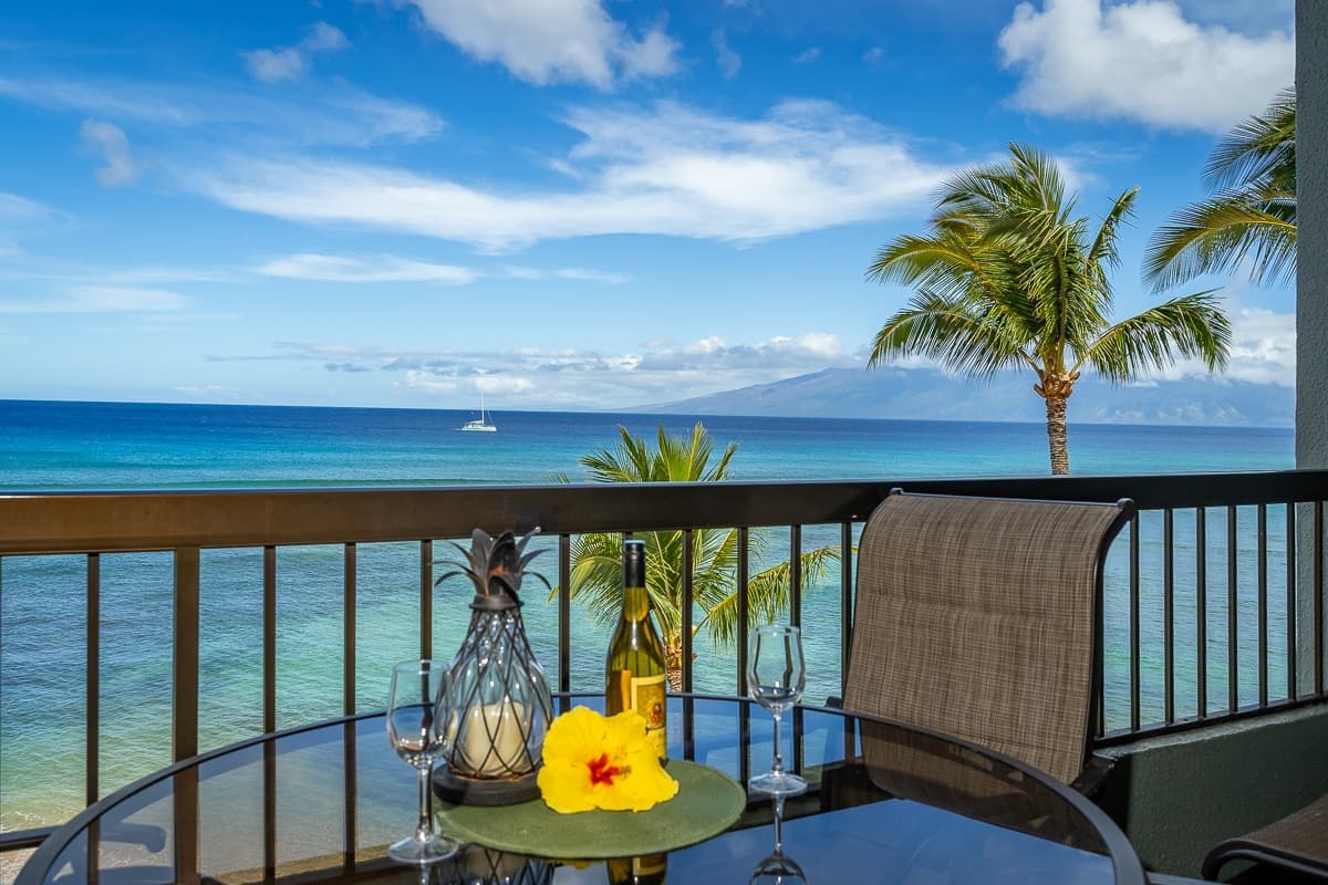 Condo in Lahaina · ★4.79 · 2 bedrooms · 3 beds · 2 private baths - Photo 1