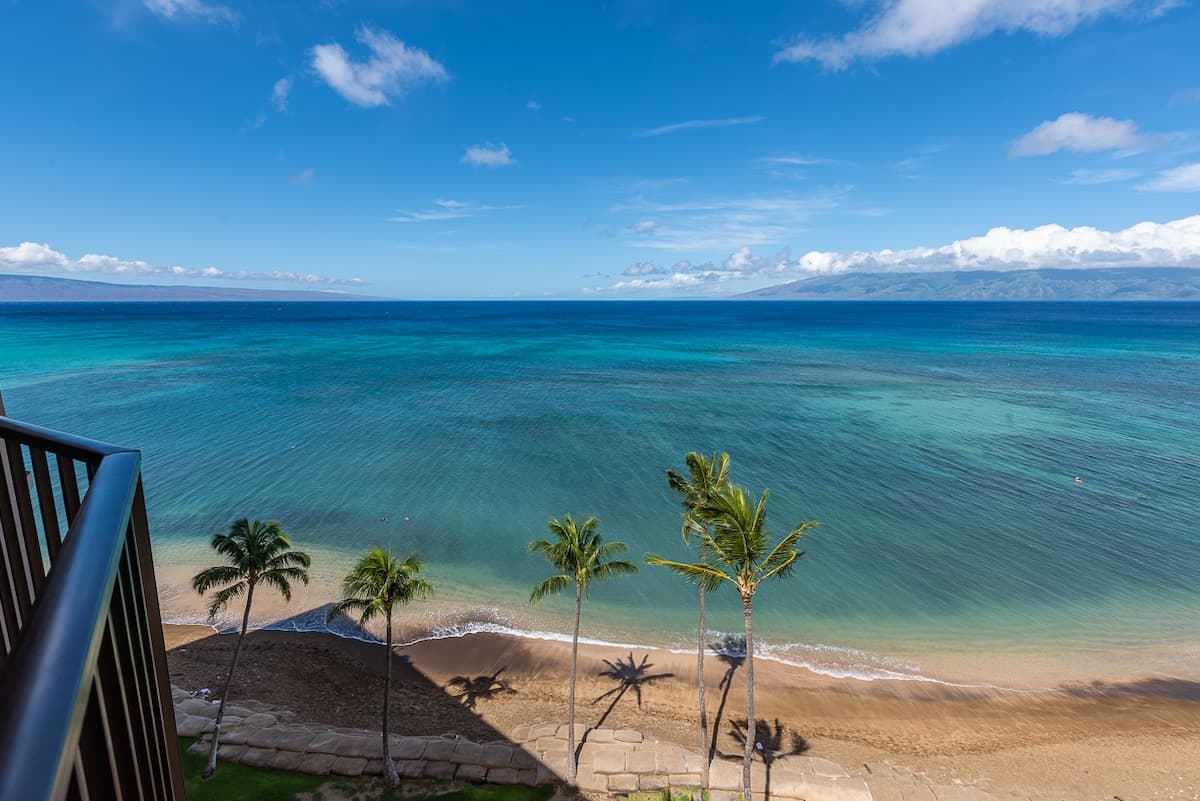 Condo in Lahaina · ★4.81 · 1 bedroom · 2 beds · 1 bath - Photo 1