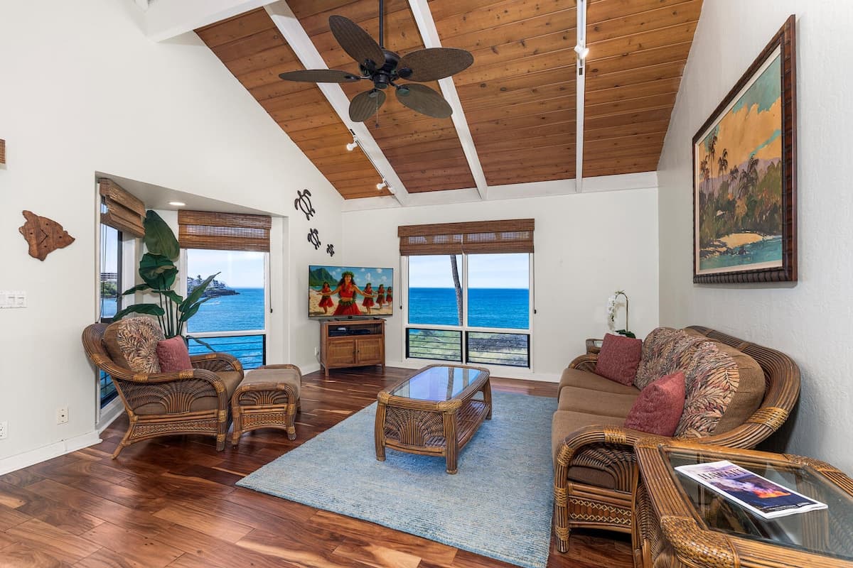 Condo in Kailua-Kona · ★4.86 · 3 bedrooms · 3 beds · 3 baths - Photo 2