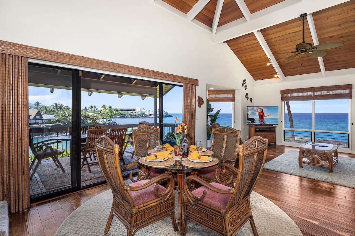 Condo in Kailua-Kona · ★4.86 · 3 bedrooms · 3 beds · 3 baths - Photo 5