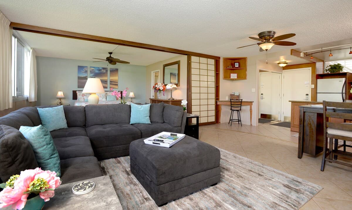 Condo in Kihei · ★4.88 · 2 bedrooms · 2 beds · 2 baths - Photo 3