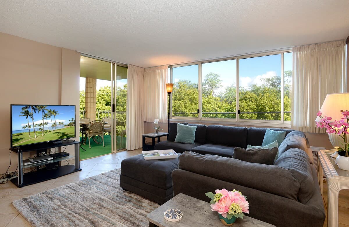 Condo in Kihei · ★4.88 · 2 bedrooms · 2 beds · 2 baths - Photo 2
