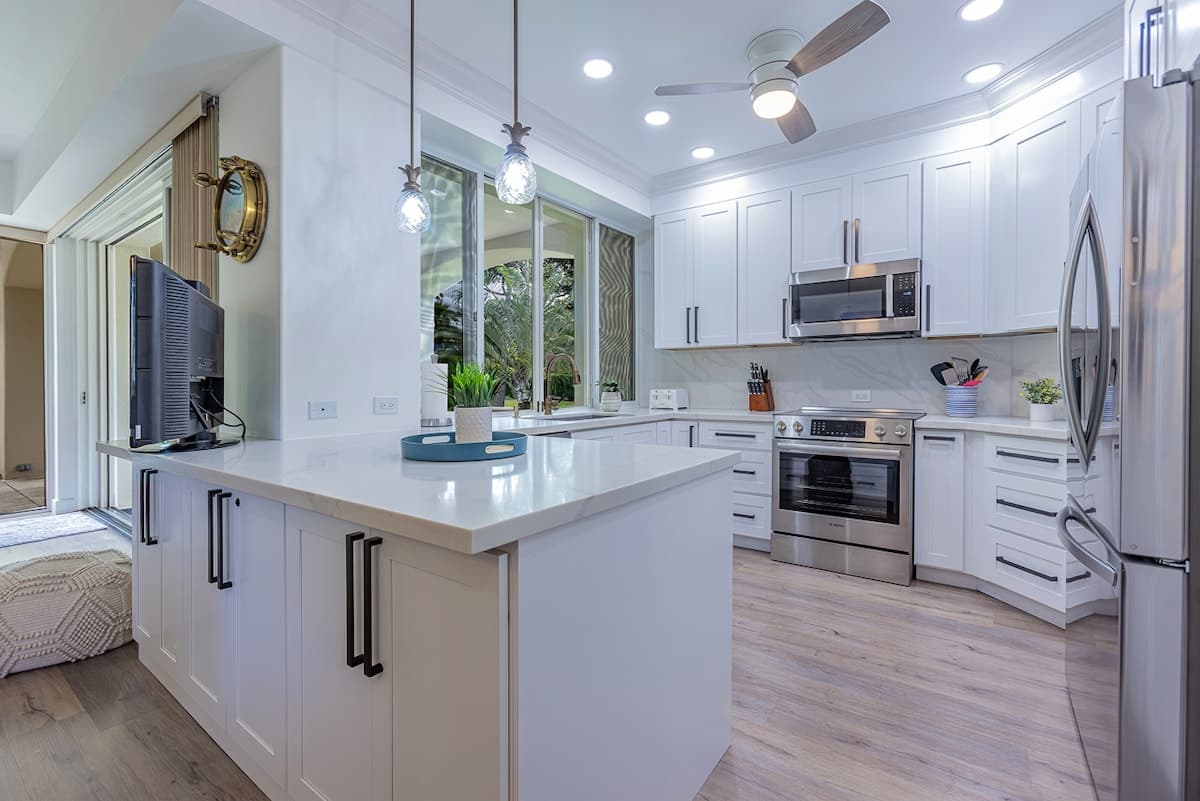 Condo in Kihei · ★4.92 · 1 bedroom · 2 beds · 2 baths - Photo 5