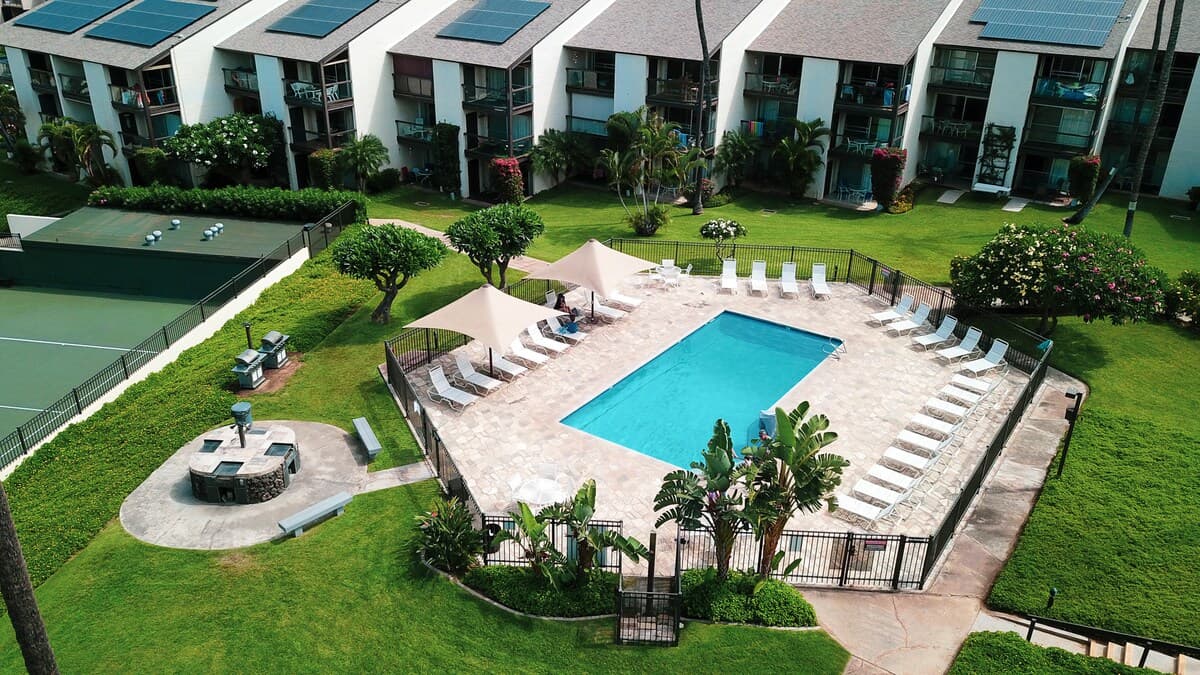 Apartment in Kihei · ★4.4 · 1 bedroom · 2 beds · 1 private bathroom - Photo 2