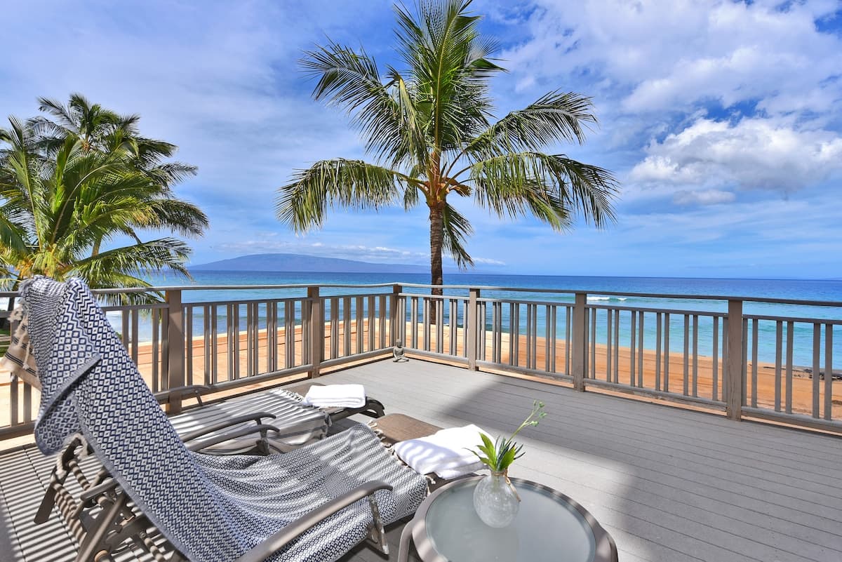 Condo in Lahaina · ★4.83 · 1 bedroom · 2 beds · 1 bath - Photo 1