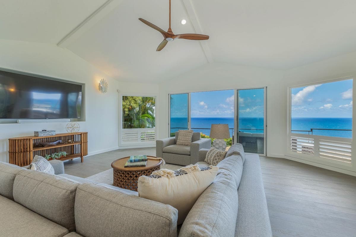 Home in Princeville · ★4.92 · 4 bedrooms · 4 beds · 4.5 baths - Photo 3