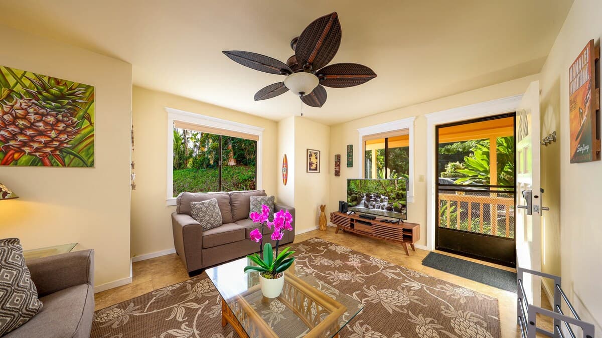Condo in Princeville · ★4.88 · 2 bedrooms · 2 beds · 1 shared bath - Photo 5