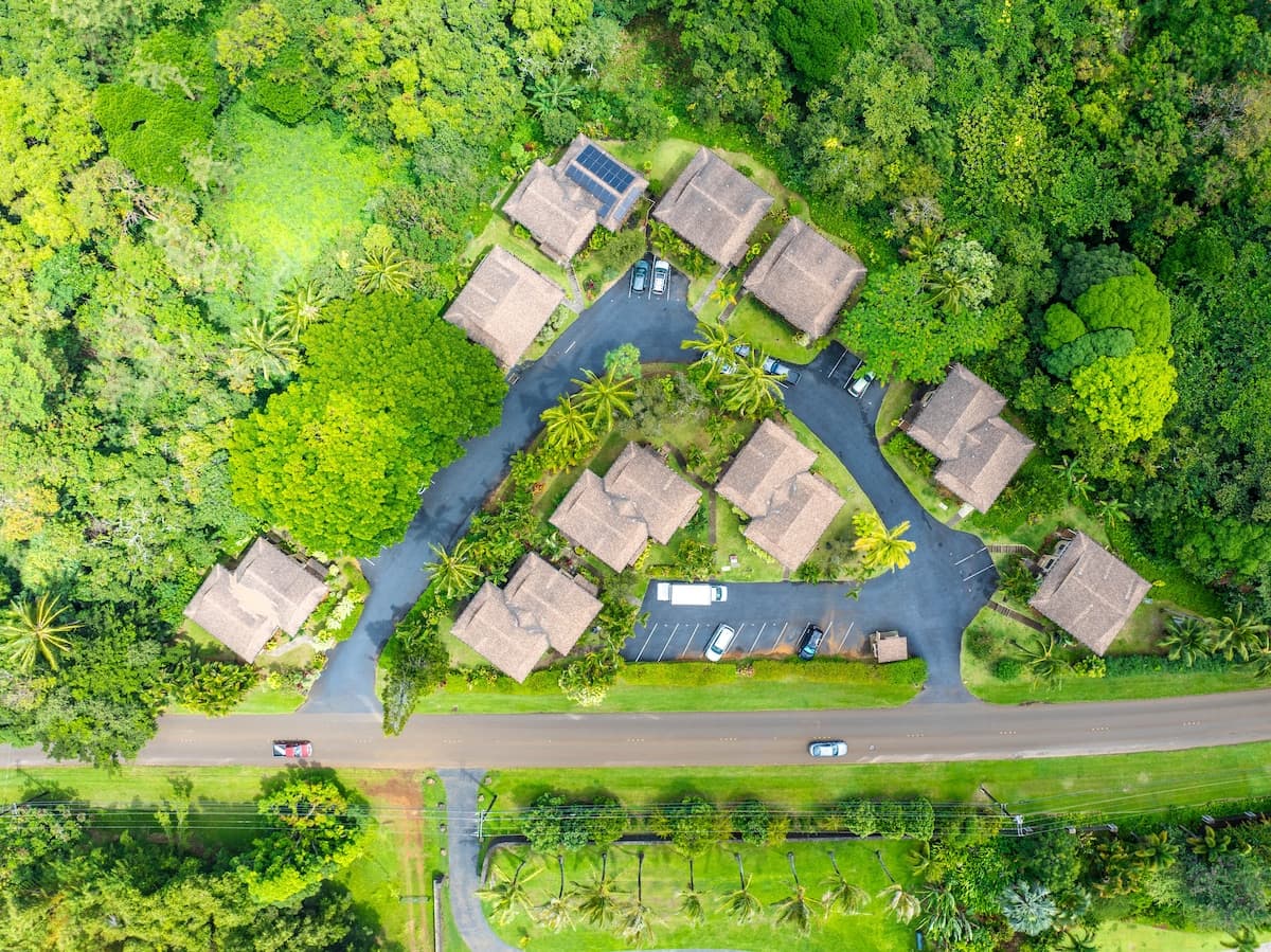 Condo in Princeville · ★4.88 · 2 bedrooms · 2 beds · 1 shared bath - Photo 3