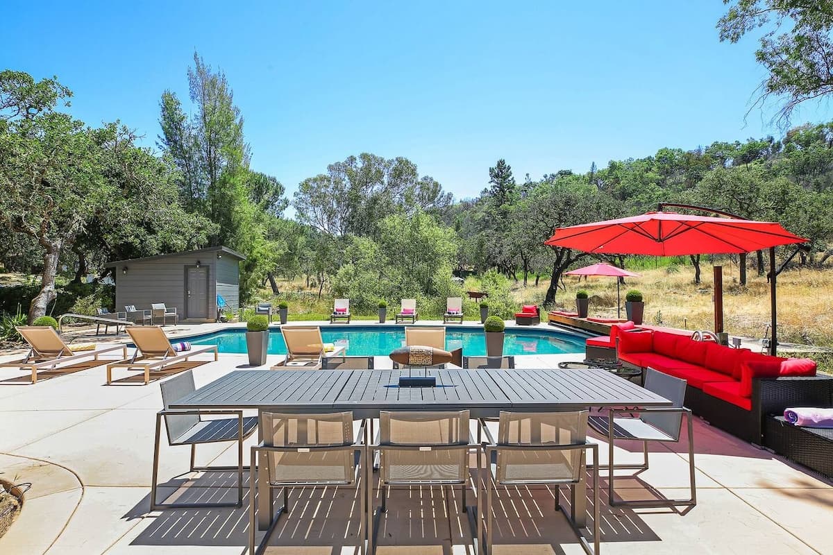 Gated Wine Country Estate, Two Private Homes - Photo 2