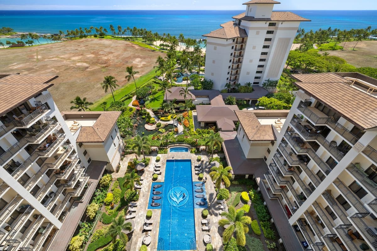 Villa in Honolulu County · ★4.89 · 2 bedrooms · 4 beds · 2 private baths - Photo 3