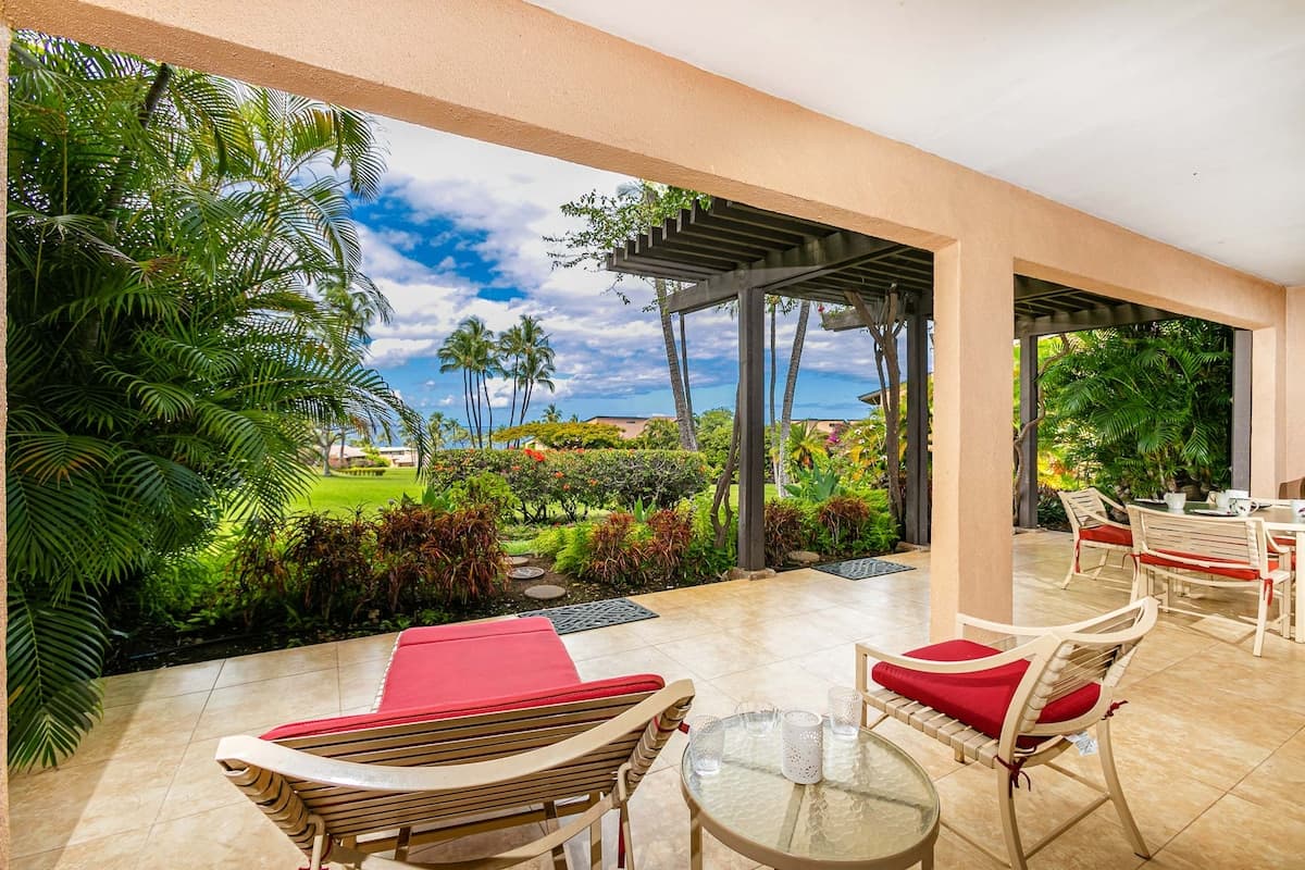 Condo in Kihei · ★4.71 · 1 bedroom · 2 beds · 2 baths - Photo 1
