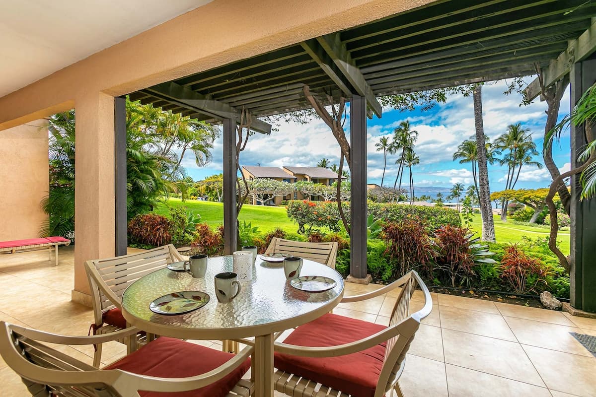 Condo in Kihei · ★4.71 · 1 bedroom · 2 beds · 2 baths - Photo 2