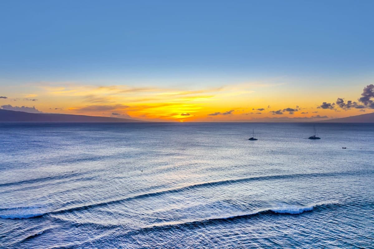 Condo in Lahaina · ★5.0 · 2 bedrooms · 3 beds · 2 baths - Photo 4