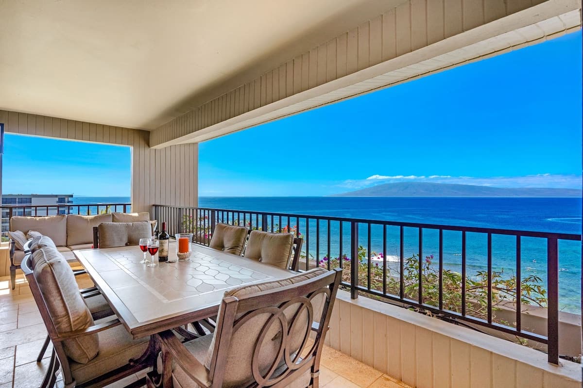 Condo in Lahaina · ★5.0 · 2 bedrooms · 3 beds · 2 baths - Photo 1
