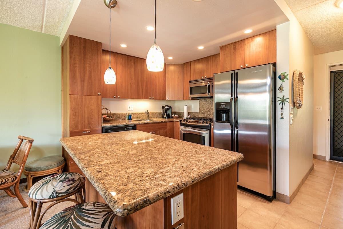 Condo in Kihei · ★4.67 · 1 bedroom · 2 beds · 1 bath - Photo 1