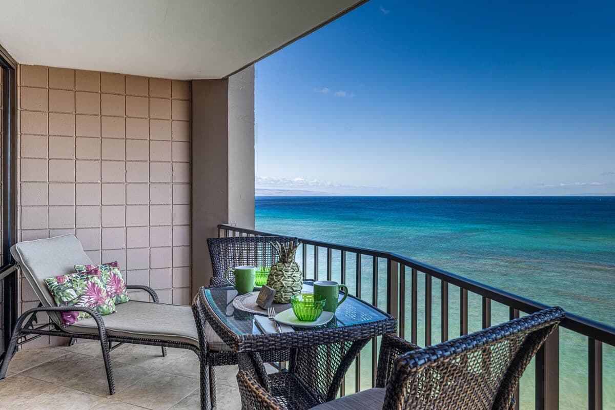 Condo in Lahaina · ★4.77 · 1 bedroom · 2 beds · 1 private bath - Photo 5