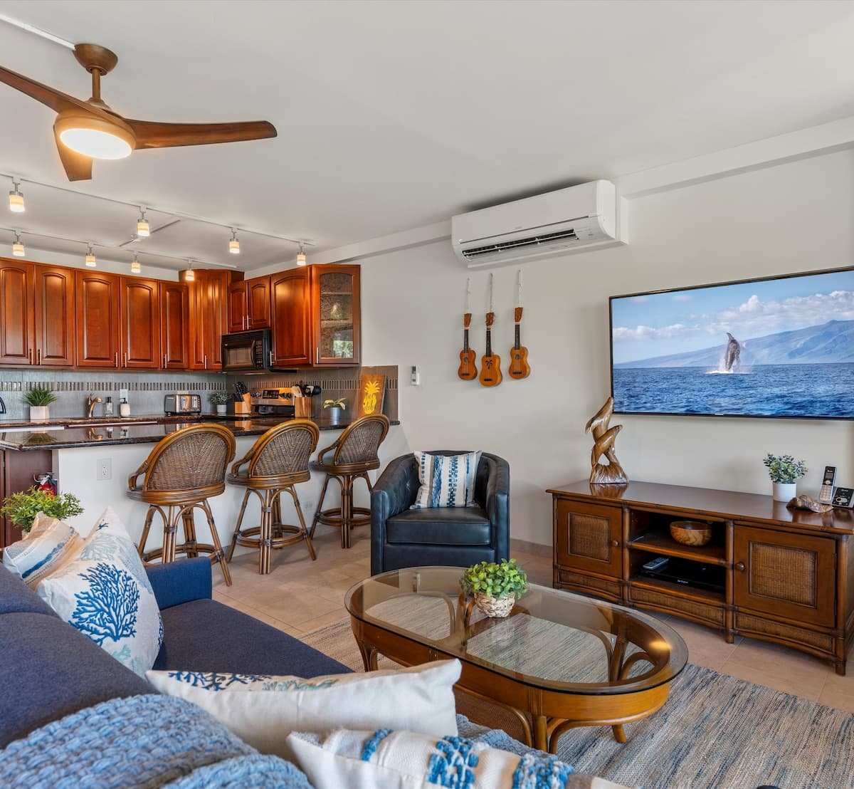 Condo in Kihei · ★4.73 · 2 bedrooms · 4 beds · 2 baths - Photo 2