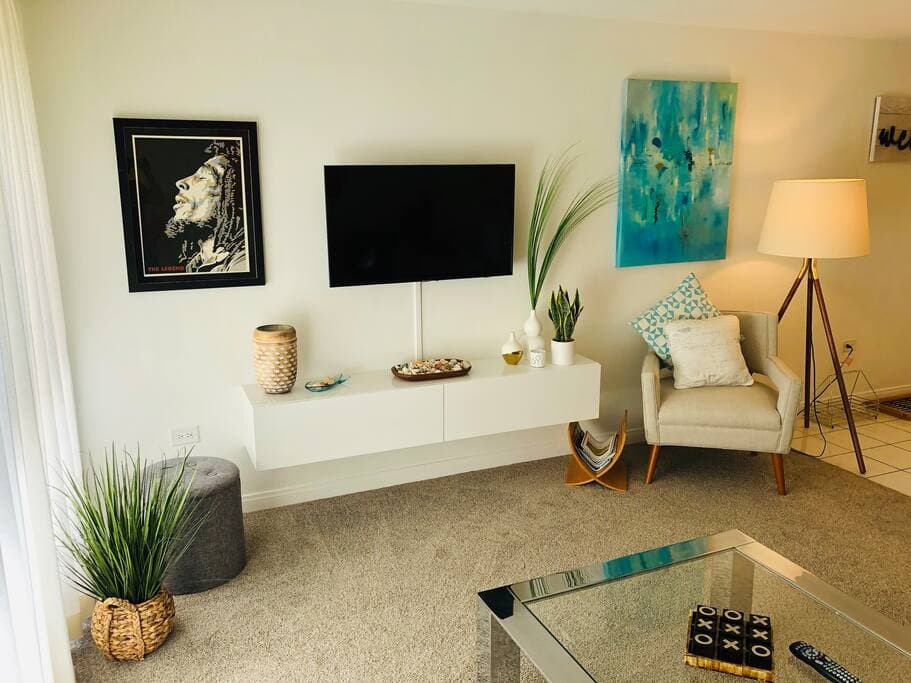 Condo in Lahaina · ★4.79 · 1 bedroom · 2 beds · 1 bath - Photo 3