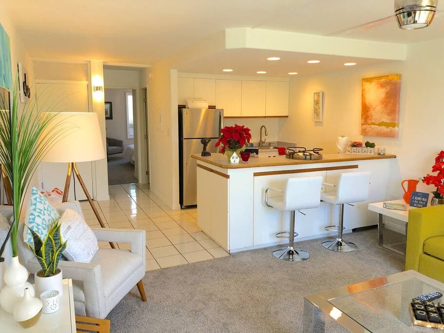 Condo in Lahaina · ★4.79 · 1 bedroom · 2 beds · 1 bath - Photo 4