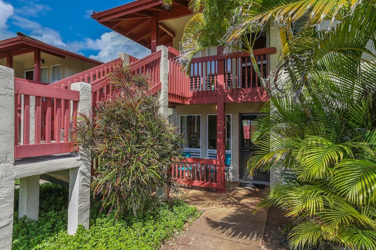 Condo in Kapaa · ★4.72 · 2 bedrooms · 3 beds · 1.5 baths - Photo 4