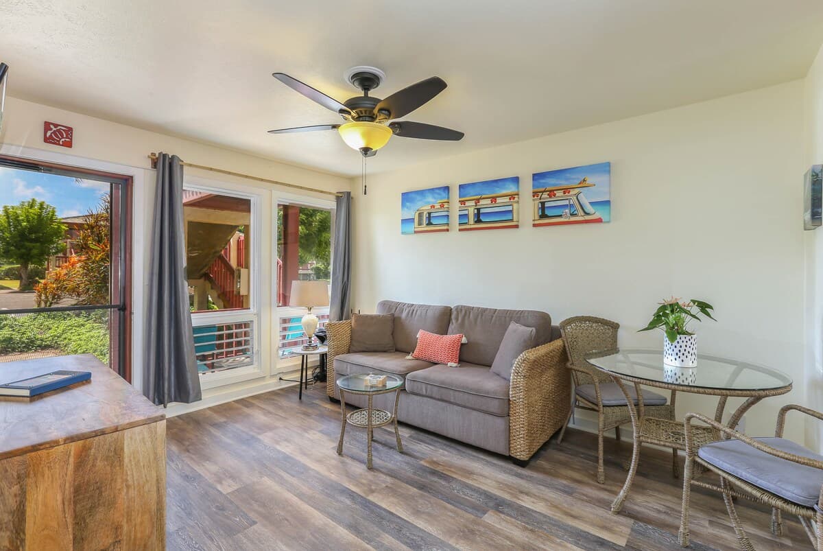 Condo in Kapaa · ★4.72 · 2 bedrooms · 3 beds · 1.5 baths - Photo 2