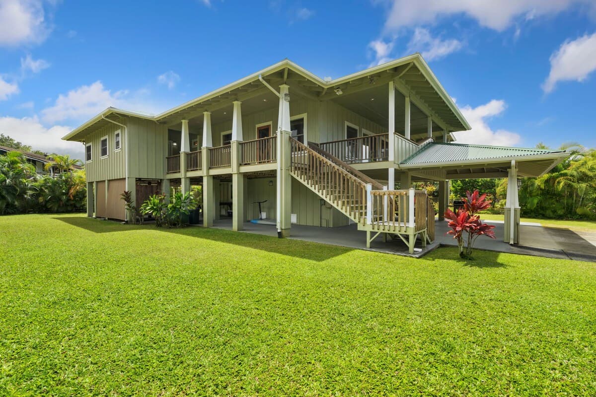 Home in Hanalei · ★4.8 · 3 bedrooms · 3 beds · 3 baths - Photo 4