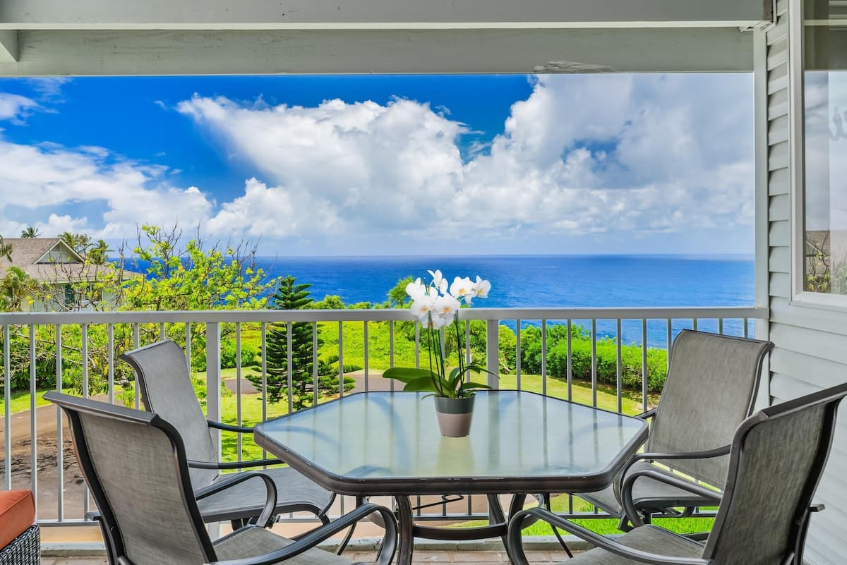 Condo in Princeville · ★4.86 · 2 bedrooms · 3 beds · 2 private baths - Photo 1
