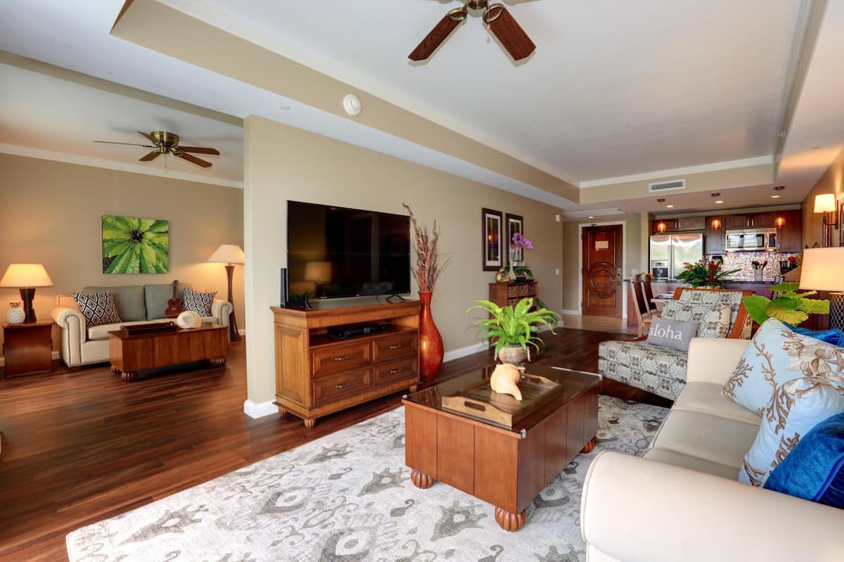 Condo in Lahaina · ★5.0 · 1 bedroom · 3 beds · 1 bath - Photo 2