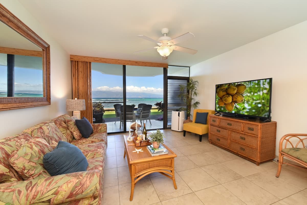 Condo in Lahaina · ★4.59 · 1 bedroom · 2 beds · 1 bath - Photo 3