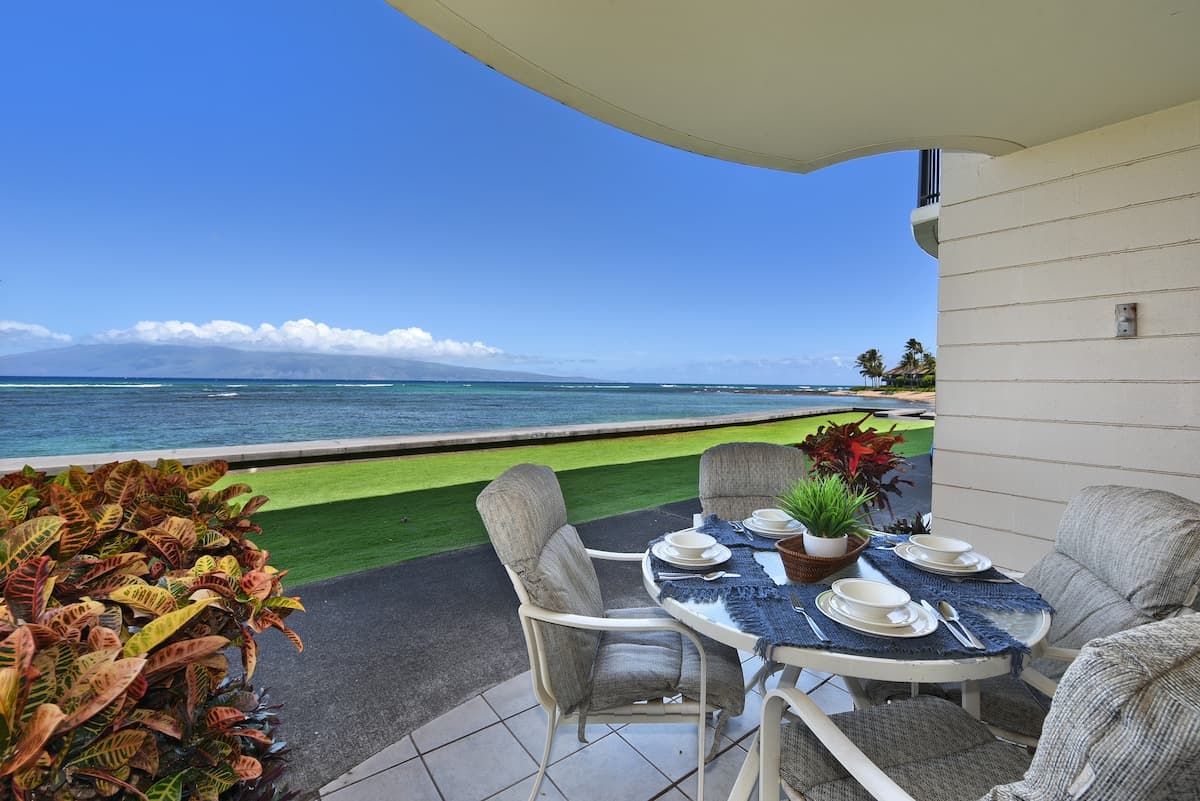 Condo in Lahaina · ★4.59 · 1 bedroom · 2 beds · 1 bath - Photo 1