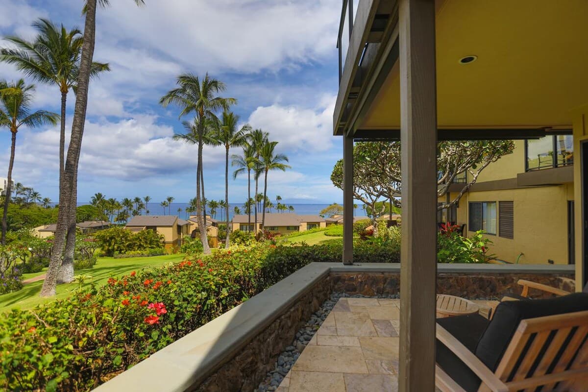 Condo in Kihei · ★5.0 · 1 bedroom · 2 beds · 2 baths - Photo 3