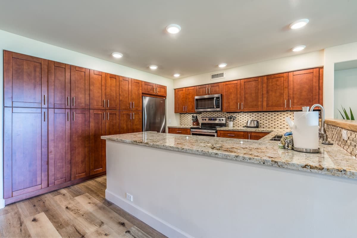 Condo in Lahaina · ★4.89 · 2 bedrooms · 2 beds · 2 baths - Photo 5