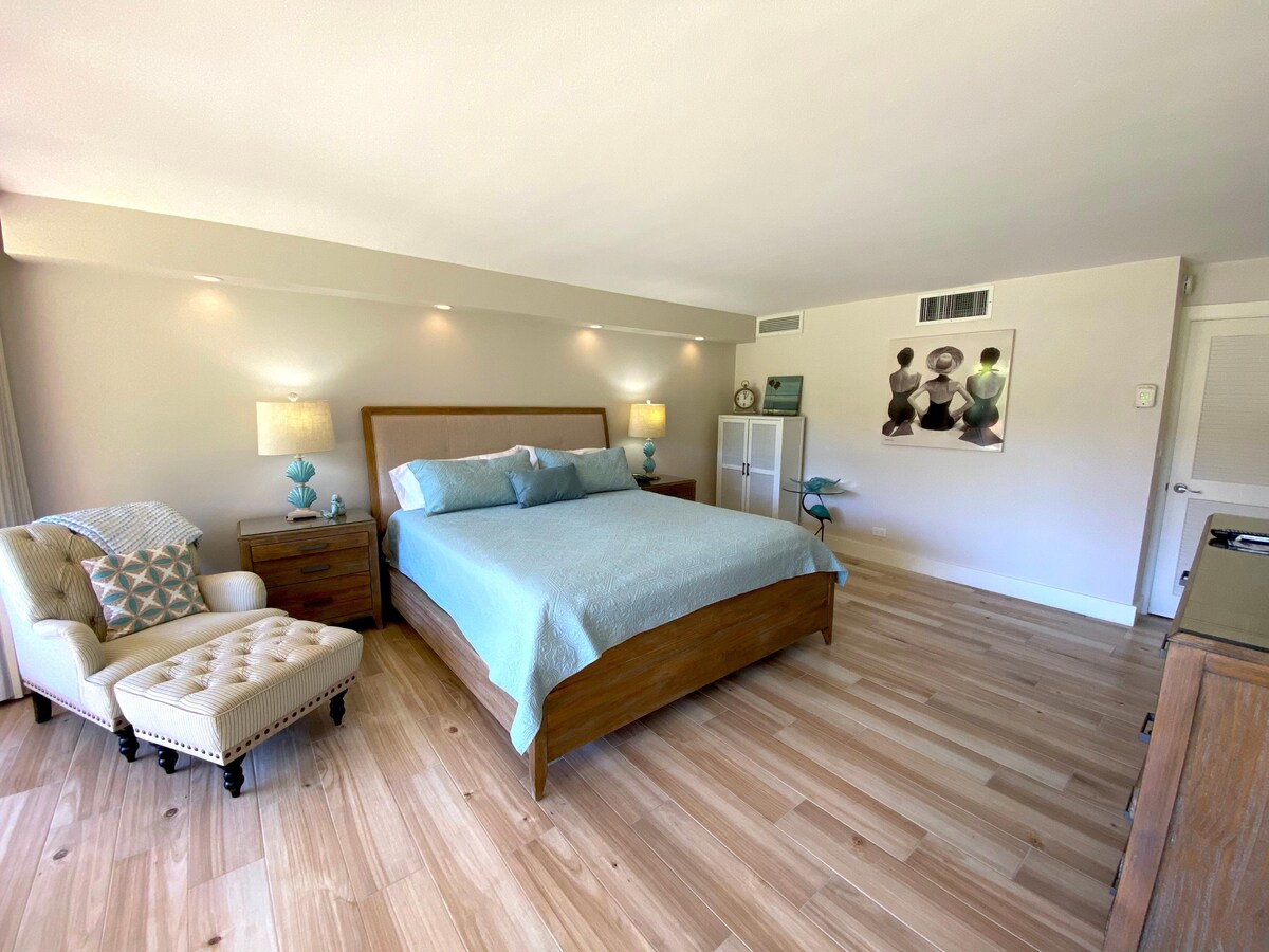 Condo in Lahaina · ★4.92 · 1 bedroom · 2 beds · 1 private bath - Photo 2