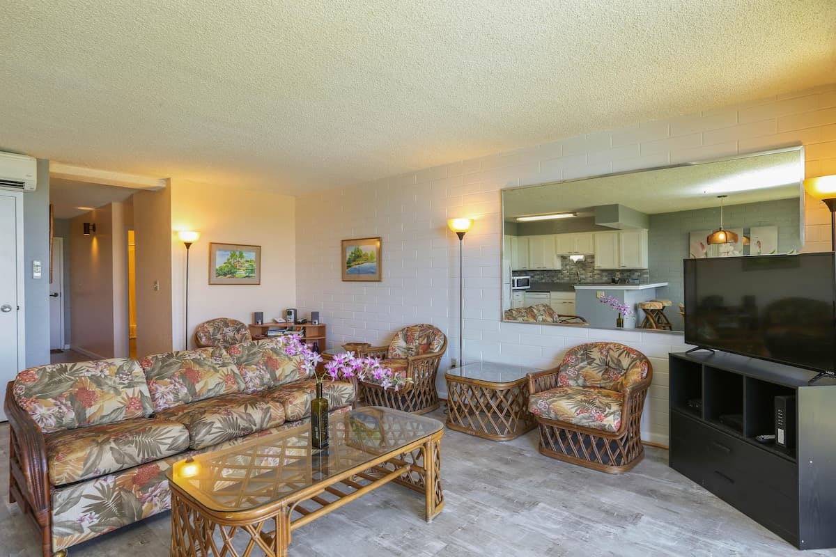 Condo in Koloa · ★4.35 · 1 bedroom · 2 beds · 1 private bath - Photo 5