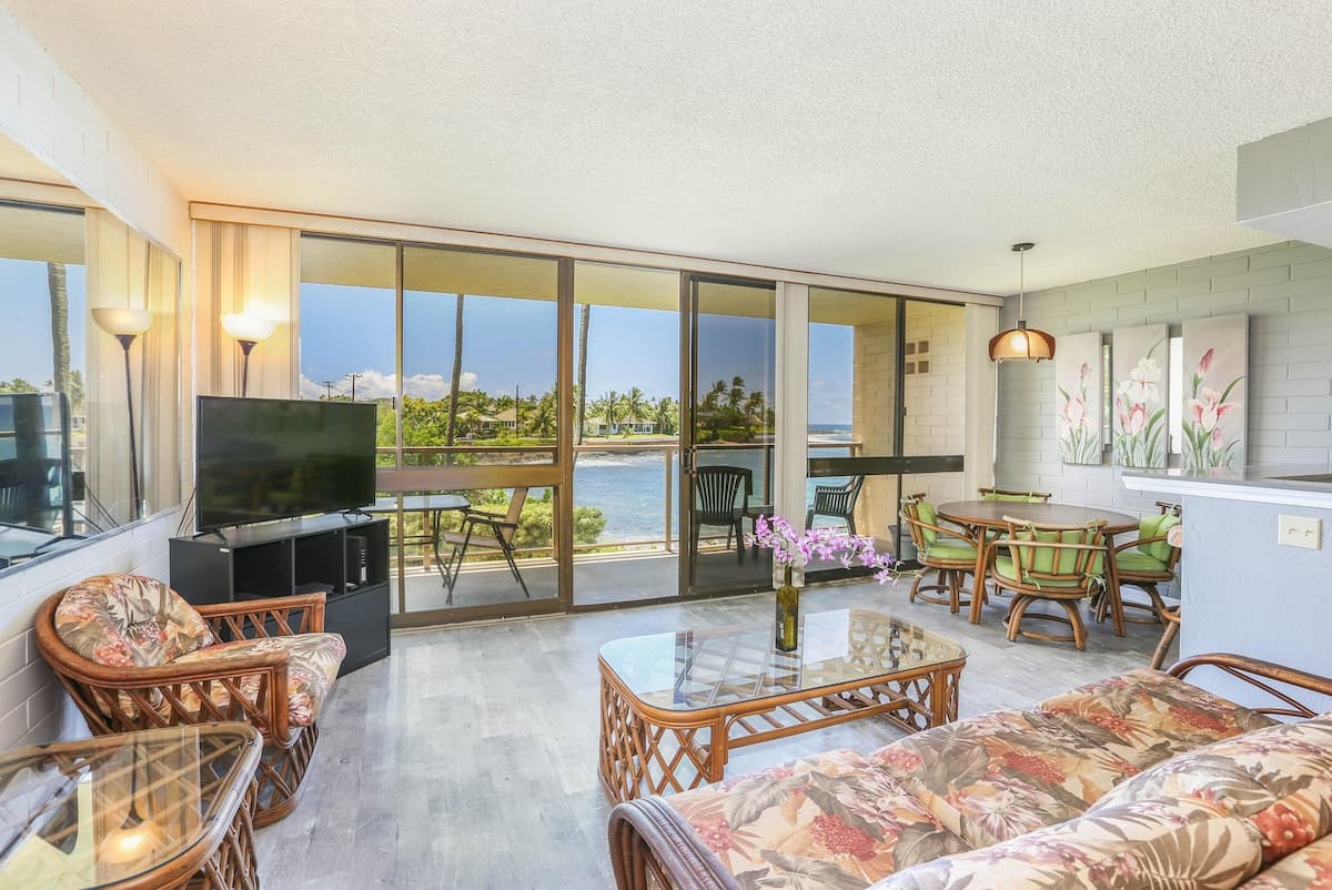 Condo in Koloa · ★4.35 · 1 bedroom · 2 beds · 1 private bath - Photo 3