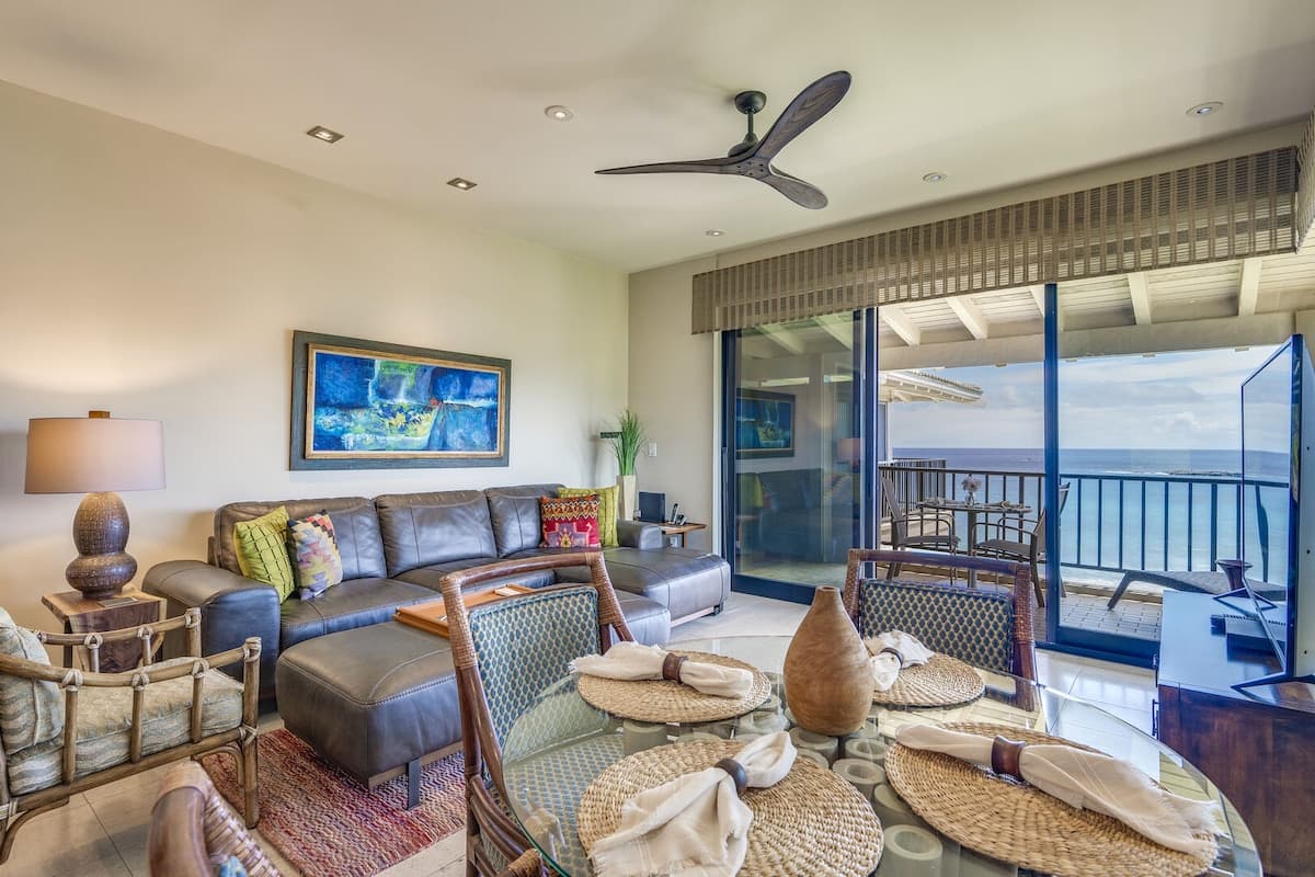 Condo in Lahaina · ★4.79 · 1 bedroom · 1 bed · 1.5 baths - Photo 2