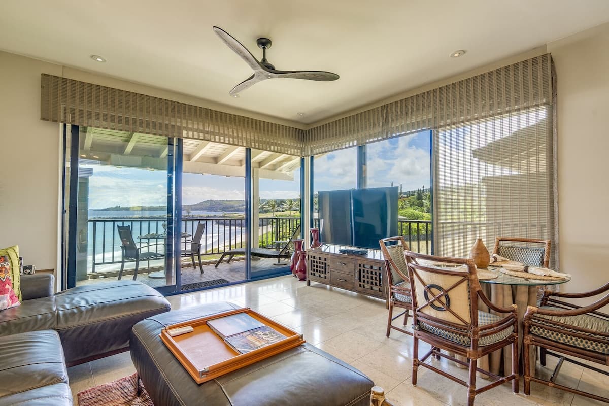 Condo in Lahaina · ★4.79 · 1 bedroom · 1 bed · 1.5 baths - Photo 3