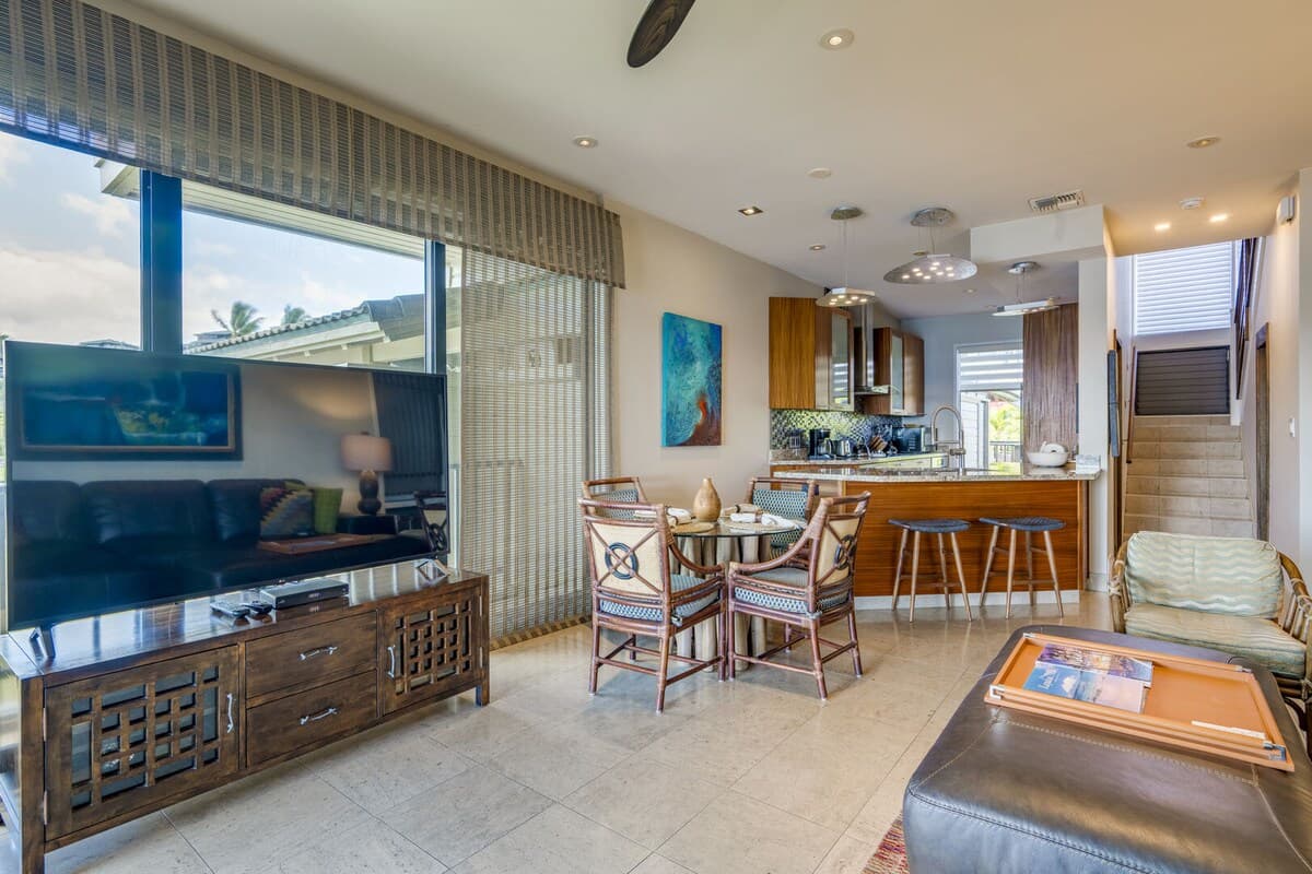 Condo in Lahaina · ★4.79 · 1 bedroom · 1 bed · 1.5 baths - Photo 5