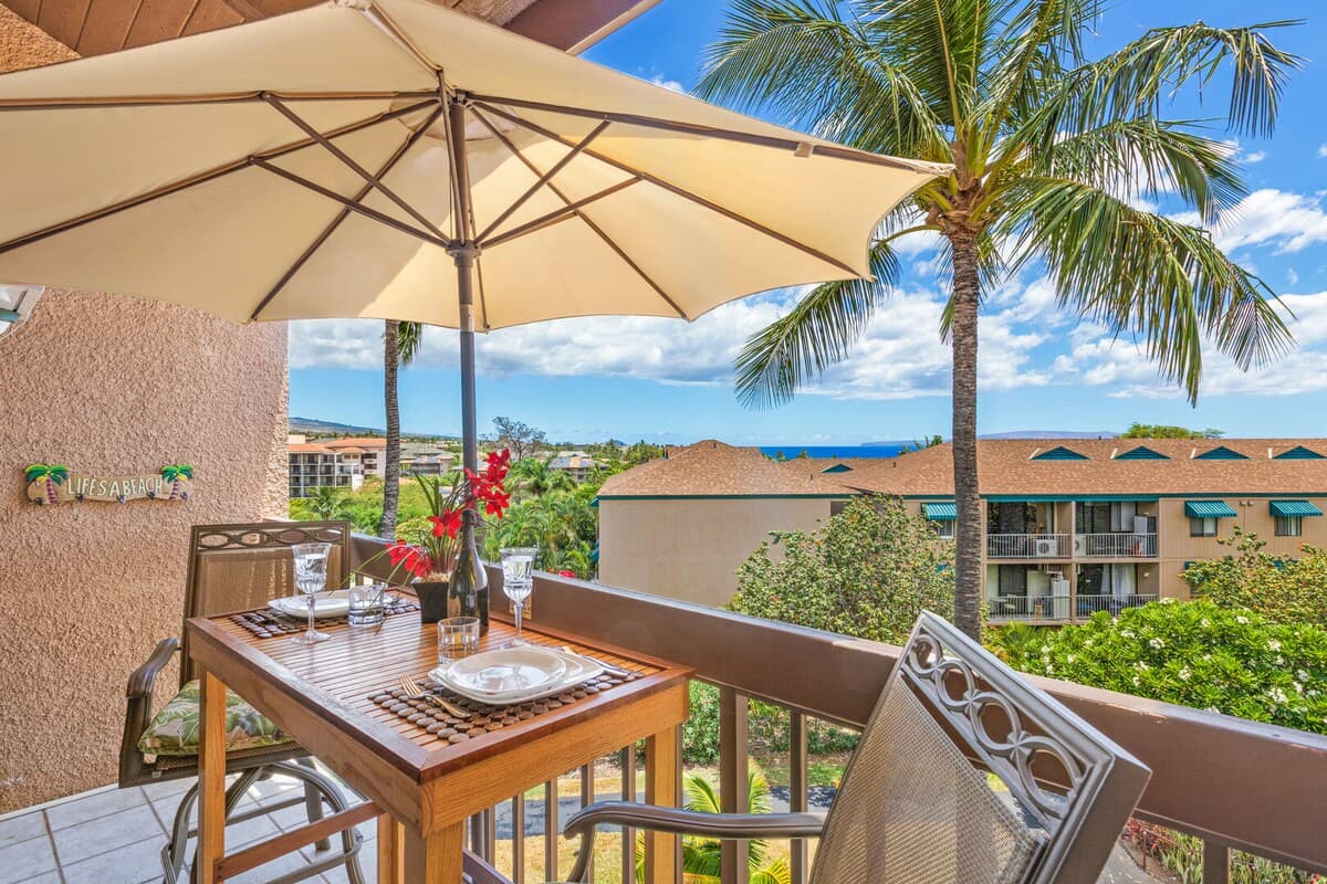 Condo in Kihei · ★4.58 · 2 bedrooms · 4 beds · 2 baths - Photo 3