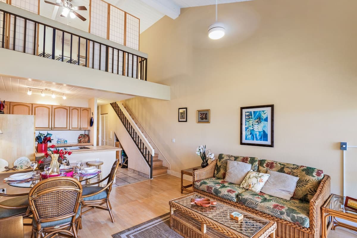 Condo in Kihei · ★4.58 · 2 bedrooms · 4 beds · 2 baths - Photo 4