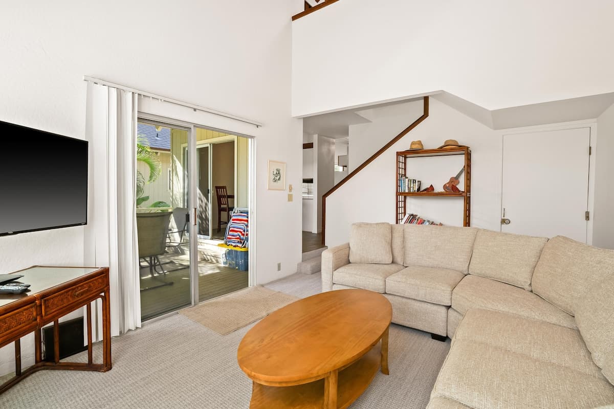 Cabin in Koloa · ★4.41 · 2 bedrooms · 2 beds · 2 private baths - Photo 5