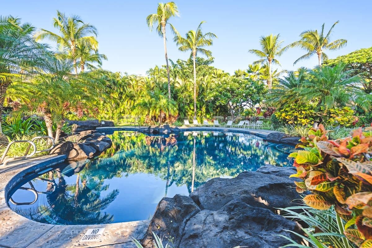 Townhouse in Waimea · ★4.79 · 2 bedrooms · 3 beds · 2 baths - Photo 4