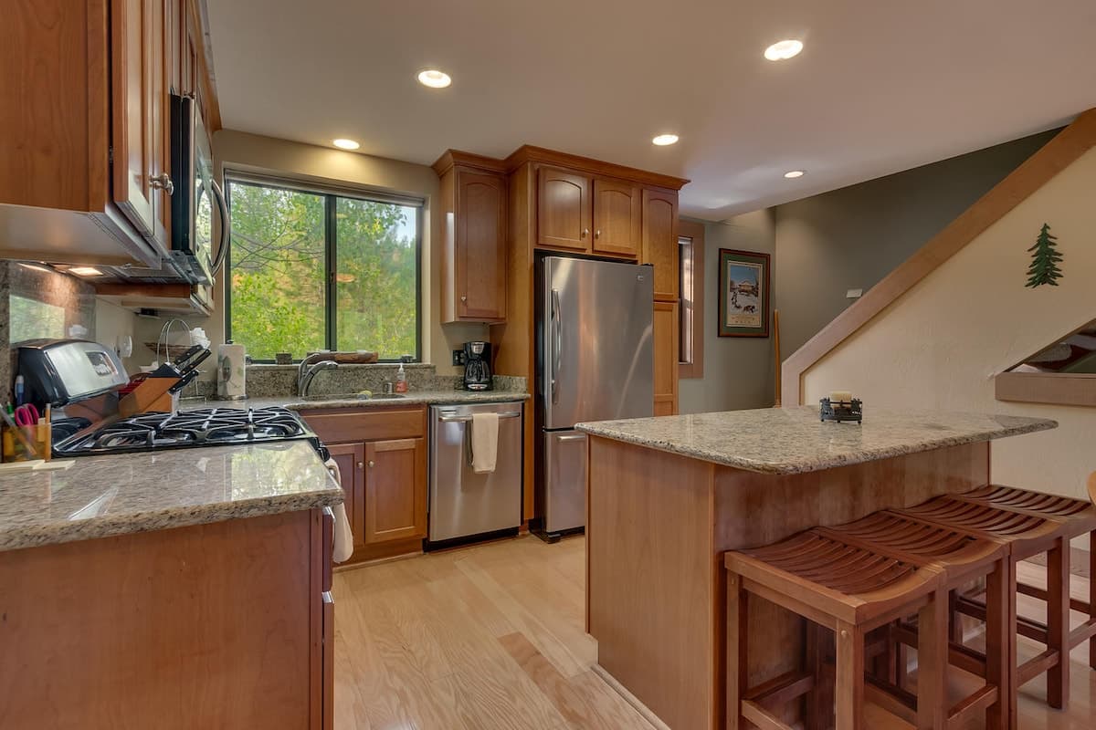 Aspen Grove Ski, Pool & Mountain Views - Photo 4