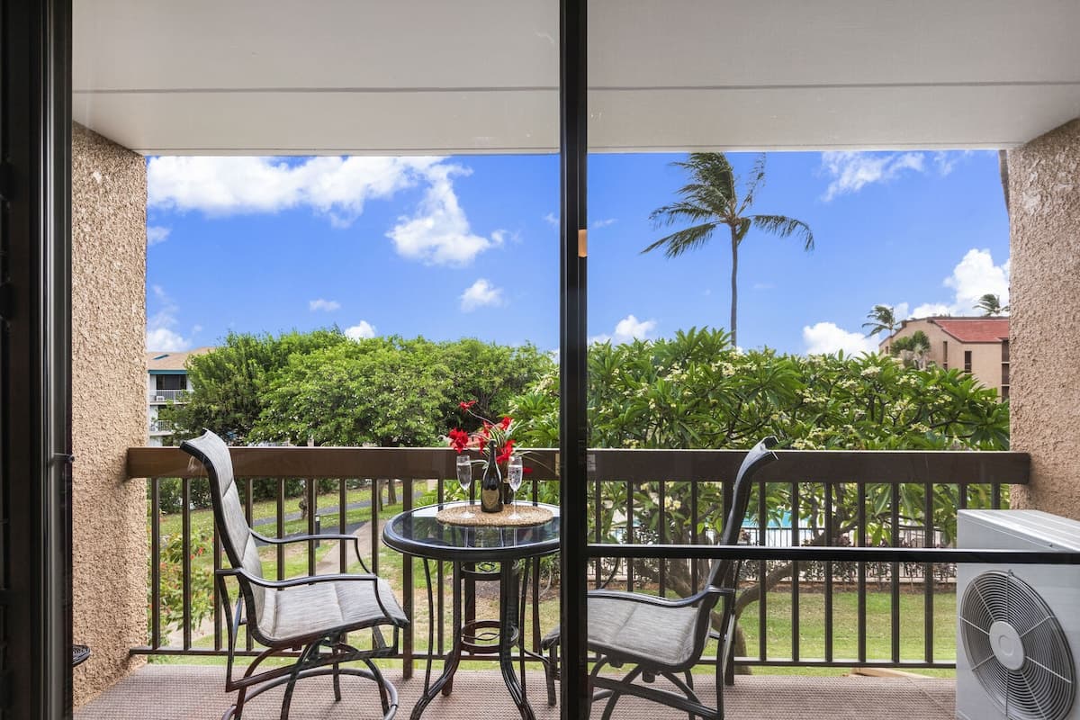 Condo in Kihei · ★4.5 · 1 bedroom · 3 beds · 1 bath - Photo 3