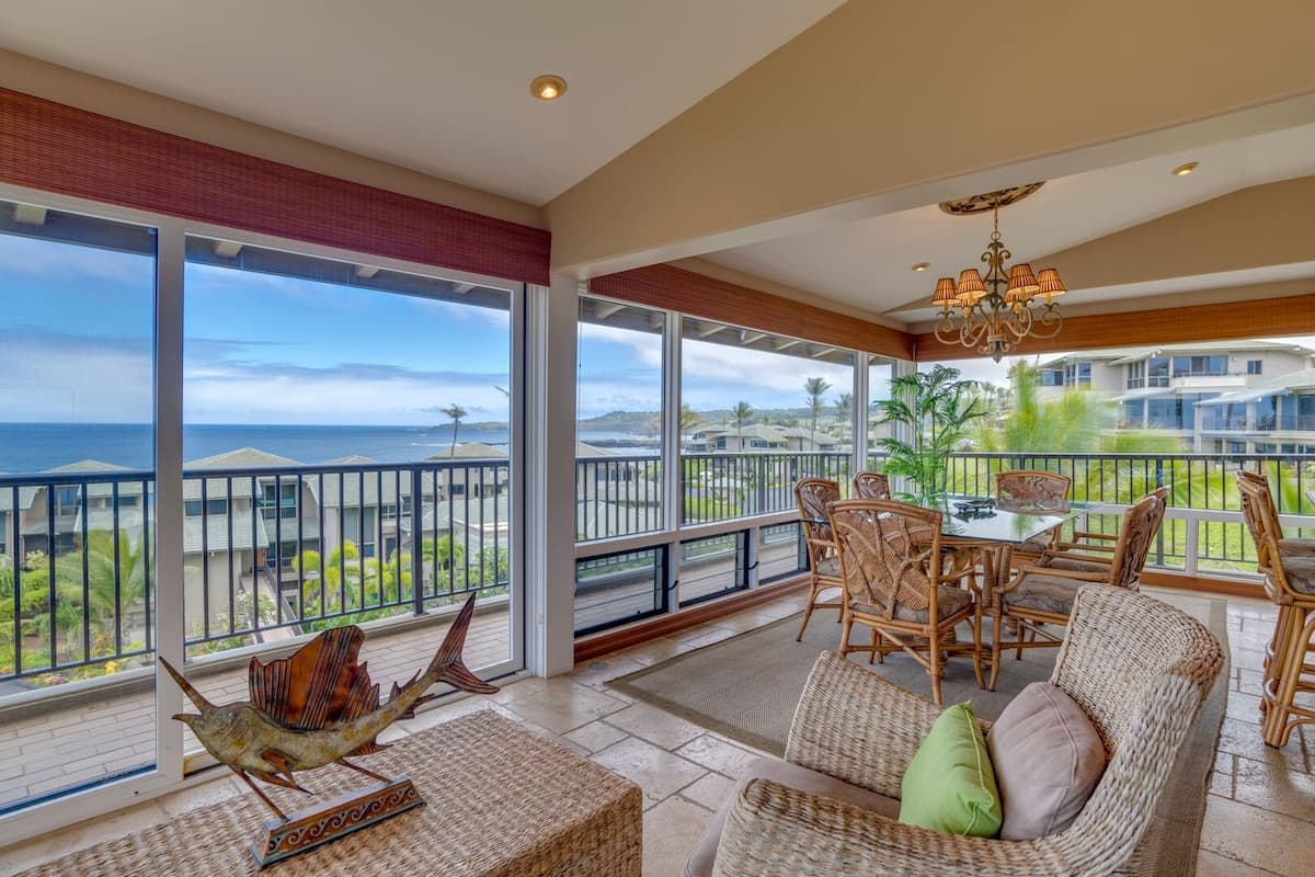 Condo in Lahaina · ★4.88 · 2 bedrooms · 4 beds · 2.5 baths - Photo 5