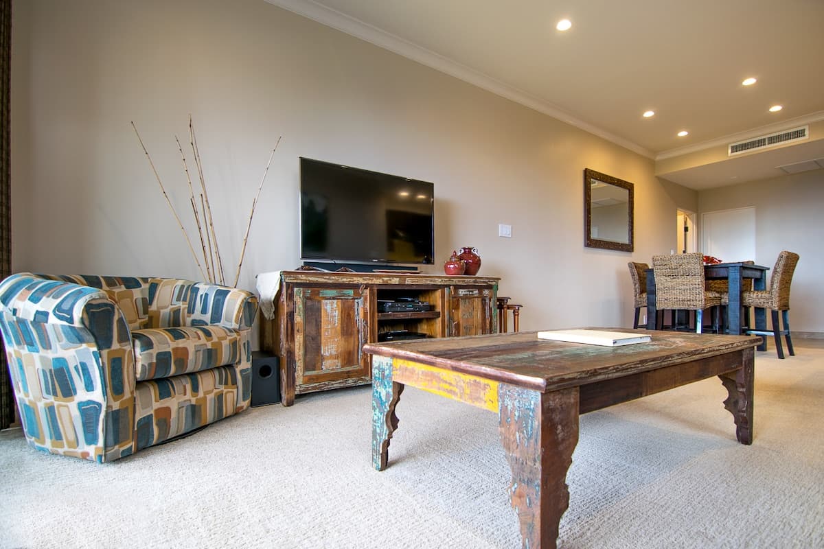 Condo in Kapalua · ★5.0 · 1 bedroom · 2 beds · 2 baths - Photo 3